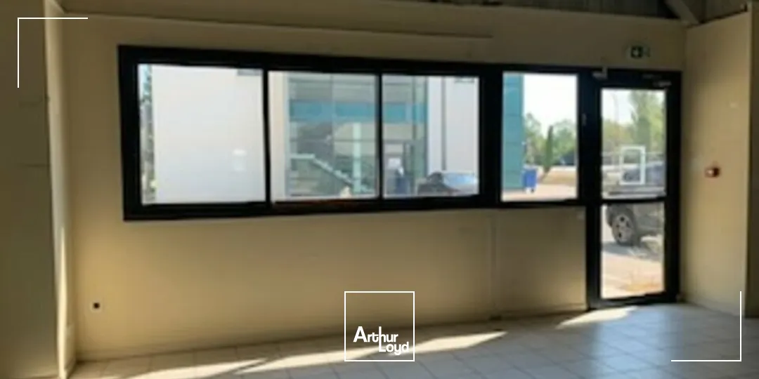 Bureaux - Location - ENTRAIGUES SUR LA SORGUE - 84320 - 280-451 - 7857816