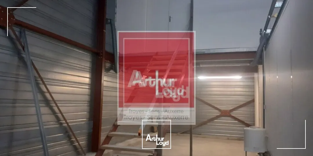 Locaux commerciaux - Location - LAVAU - 10150 - 550-550 - 7857926
