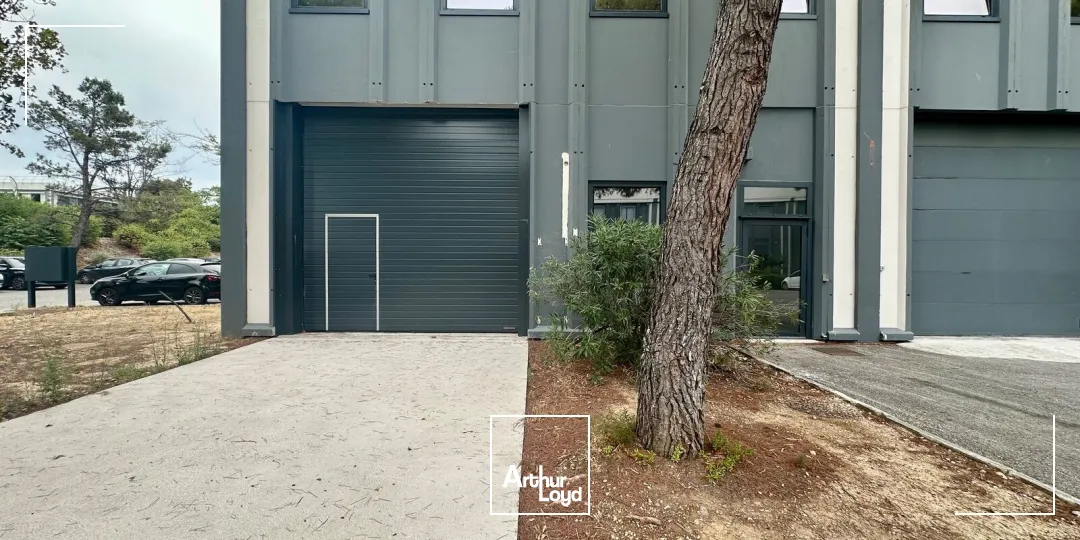 Locaux d'activité & Entrepôts - Location - VITROLLES - 13127 - 240-240 - 7857966