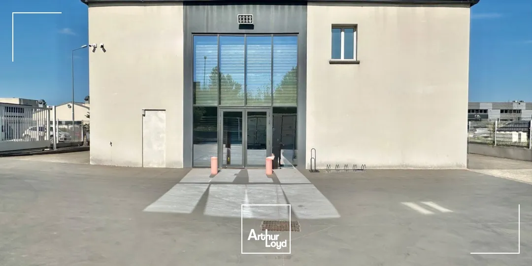 Locaux d'activité & Entrepôts - Location - EGUILLES - 13510 - 590-590 - 7869702