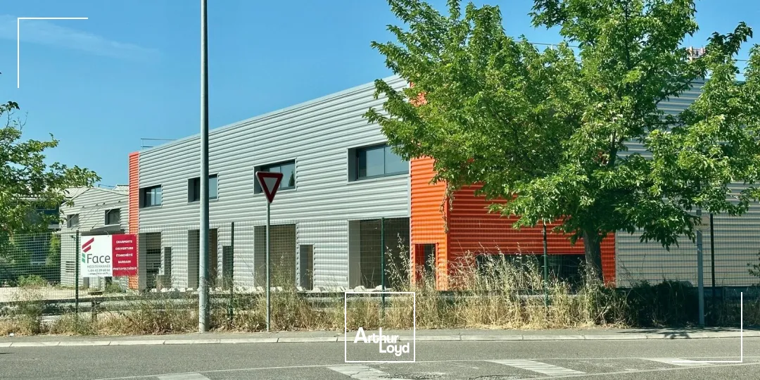 Locaux d'activité & Entrepôts - Location - EGUILLES - 13510 - 115-615 - 7869722