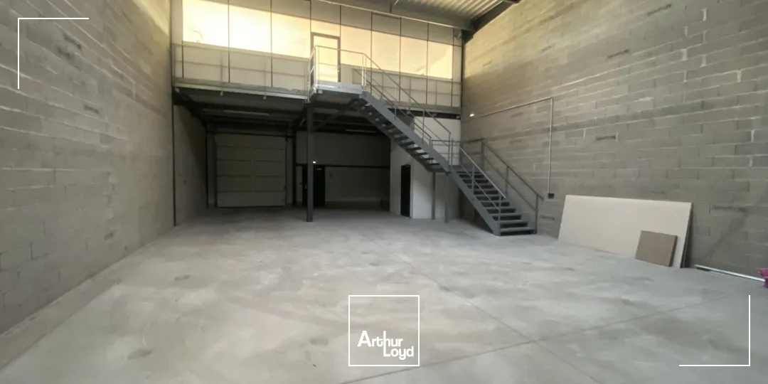 Locaux d'activité & Entrepôts - Location - MEYREUIL - 13590 - 242-242 - 7869842