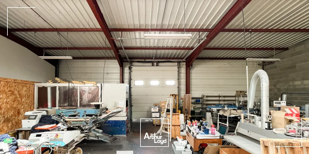 Locaux d'activité & Entrepôts - Vente - SAINT PRIEST - 69800 - 570-570 - 7876126
