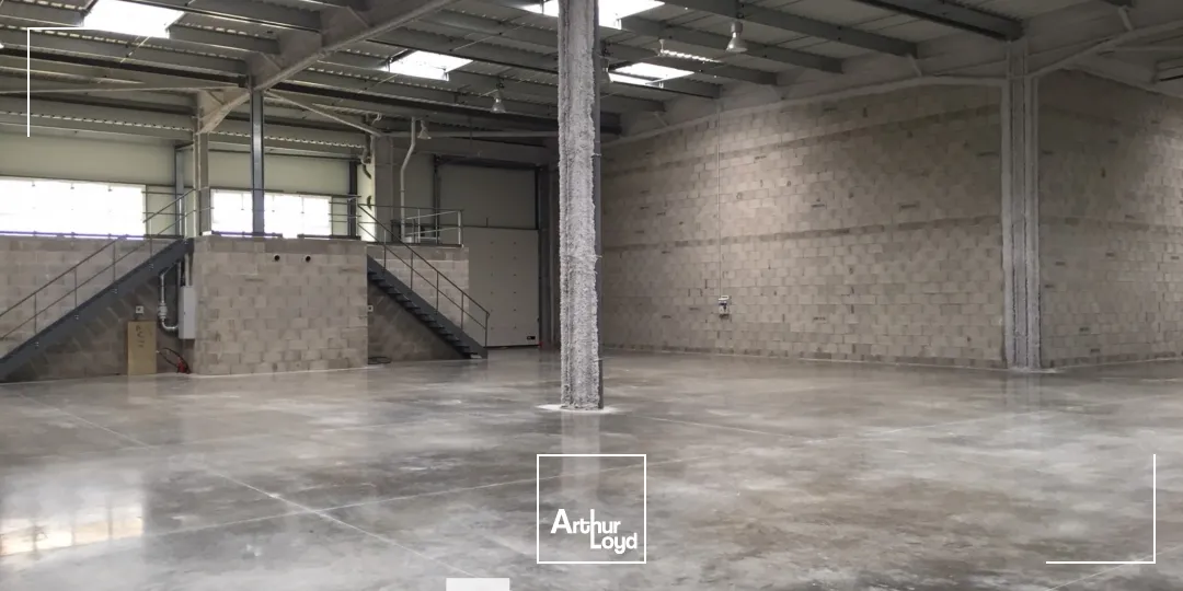 Locaux d'activité & Entrepôts - Location - VENISSIEUX - 69200 - 255-255 - 7876363