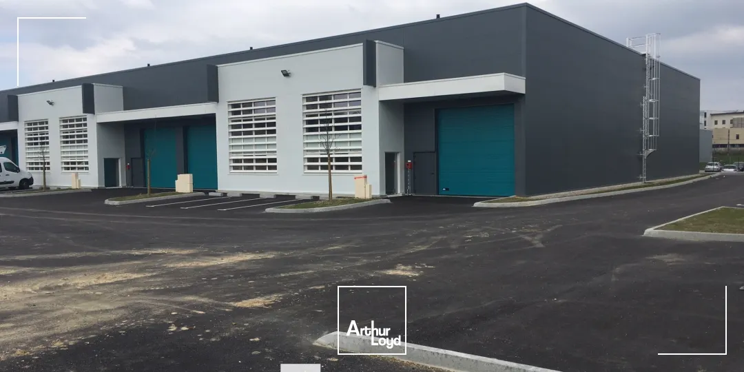 Locaux d'activité & Entrepôts - Location - VENISSIEUX - 69200 - 255-255 - 7876362