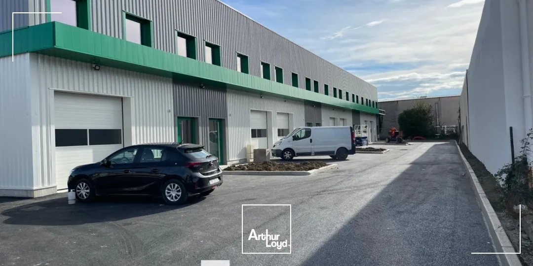 Locaux d'activité & Entrepôts - Location - MIONS - 69780 - 154-308 - 7876365