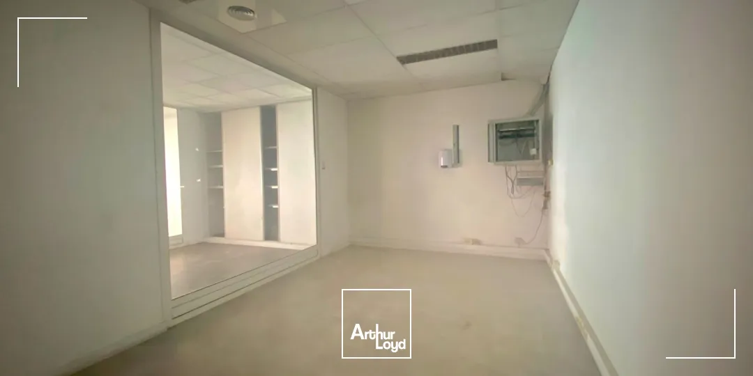 Locaux commerciaux - Location - MARSEILLE - 13005 - 875-875 - 7876546