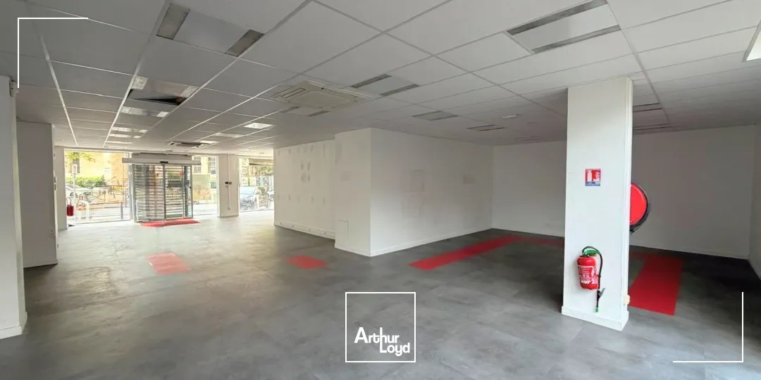 Locaux commerciaux - Location - MARSEILLE - 13005 - 875-875 - 7876544