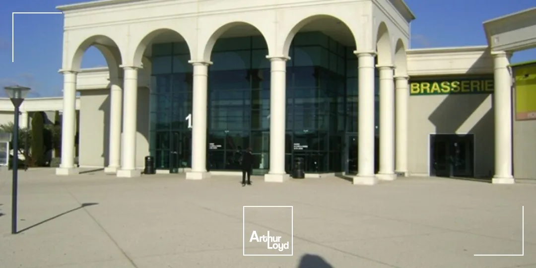 Locaux commerciaux - Location - LES ANGLES - 30133 - 63-63 - 7876582