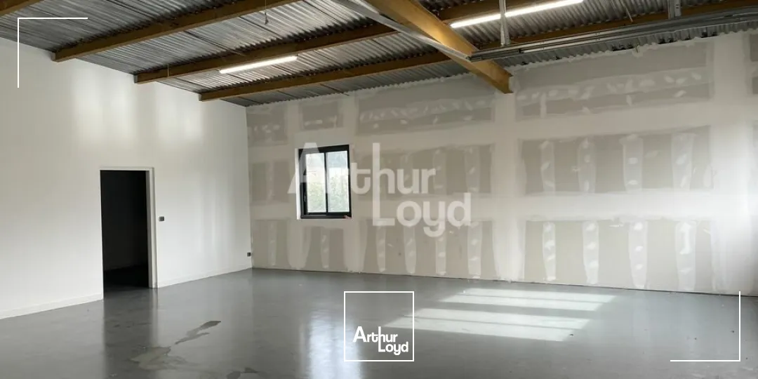 Locaux d'activité & Entrepôts - Location - SAINTE GEMMES SUR LOIRE - 49130 - 120-120 - 7876666