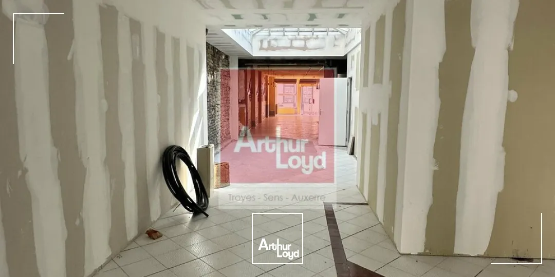 Locaux commerciaux - Location - TROYES - 10000 - 155-155 - 7876686