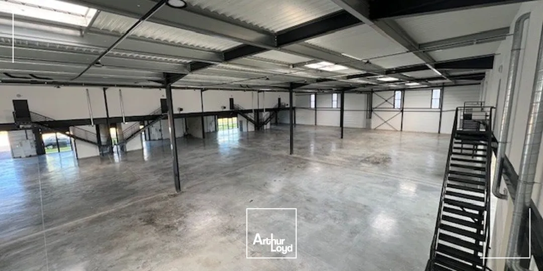 Locaux d'activité & Entrepôts - Location - VILLEBON SUR YVETTE - 91140 - 309-3804 - 7877072