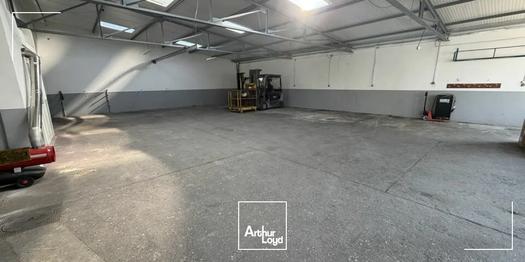 Locaux d'activité & Entrepôts - Location - VALENCE - 26000 - 332-332 - 7877365