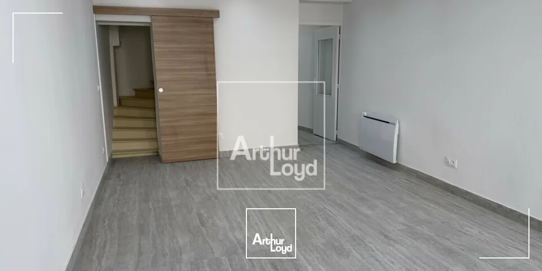 Locaux commerciaux - Location - MORET-LOING-ET-ORVANNE - 77250 - 82-82 - 7877425