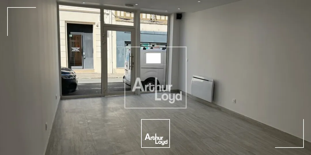 Locaux commerciaux - Location - MORET-LOING-ET-ORVANNE - 77250 - 82-82 - 7877424