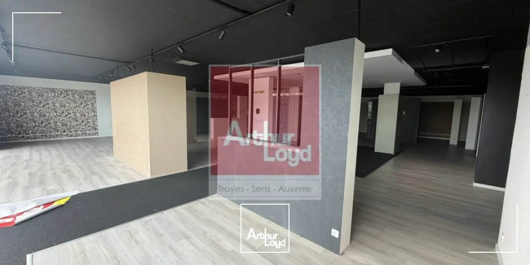 Locaux commerciaux - Location - SAINT PARRES AUX TERTRES - 10410 - 390.7-390.7 - 7877583