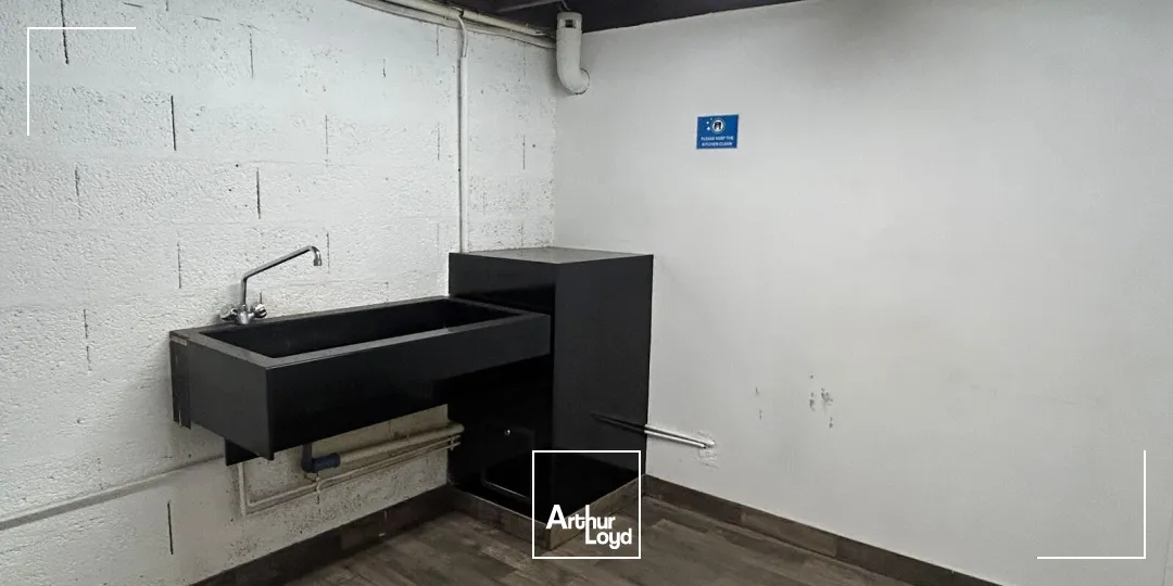 Locaux d'activité & Entrepôts - Location - SAINT NAZAIRE - 44600 - 200-467 - 7877788