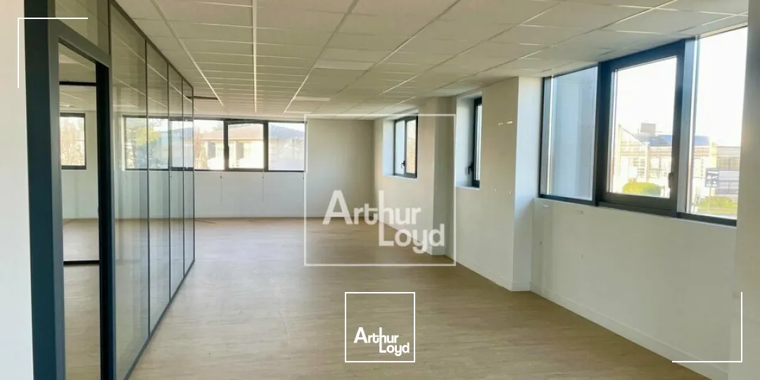 Bureaux - Location - SAINT PIERRE DU PERRAY - 91280 - 163-163 - 7879712