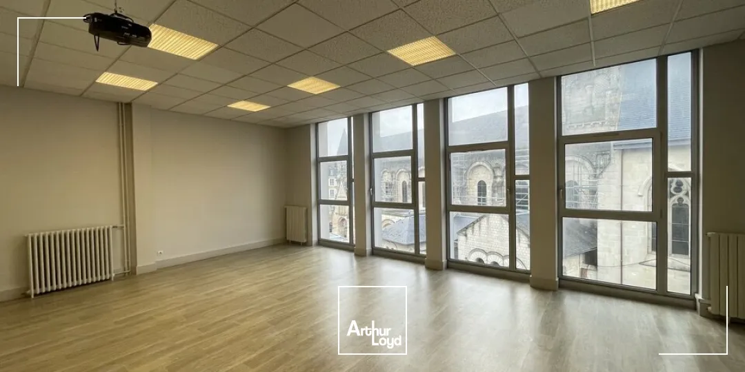 Bureaux - Location - POITIERS - 86000 - 100.53-100.53 - 7879747