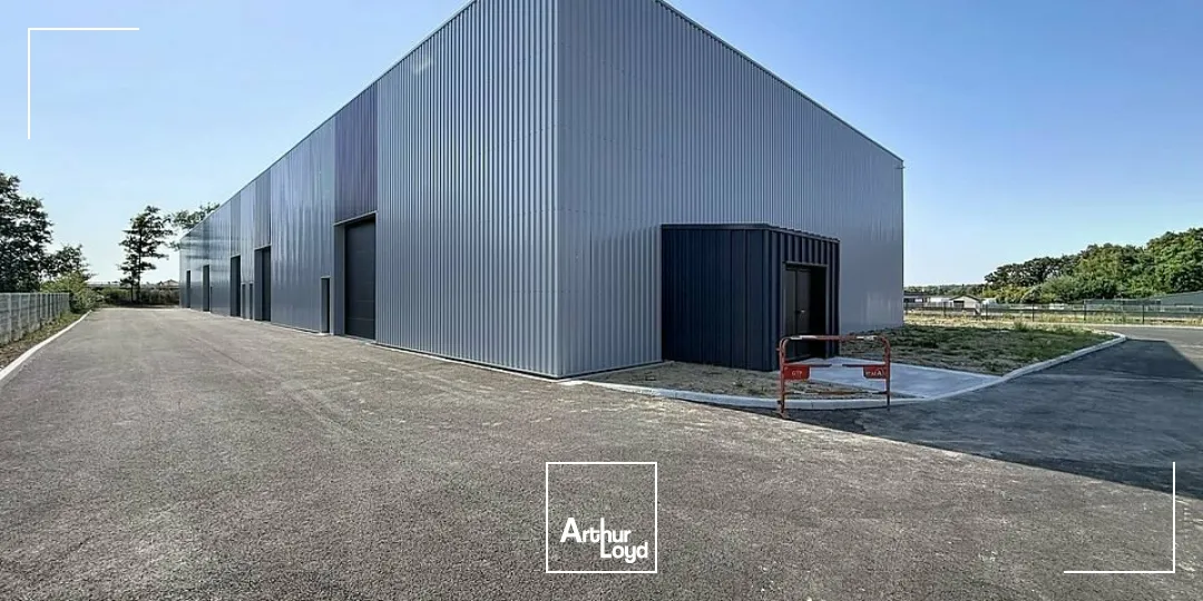 Locaux d'activité & Entrepôts - Location - LA CHAIZE-LE-VICOMTE - 85310 - 298-298 - 7879740