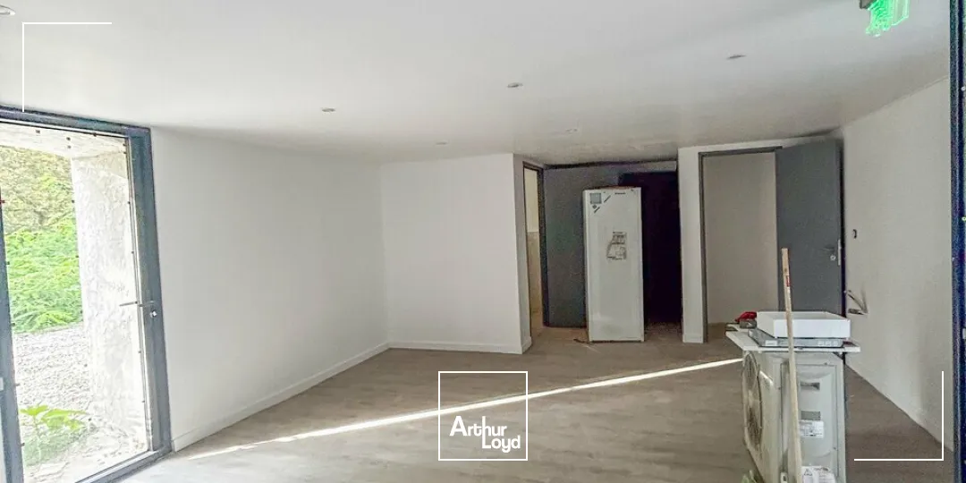 Bureaux - Location - SAINT PANTALEON DE LARCHE - 19600 - 160-160 - 7880507