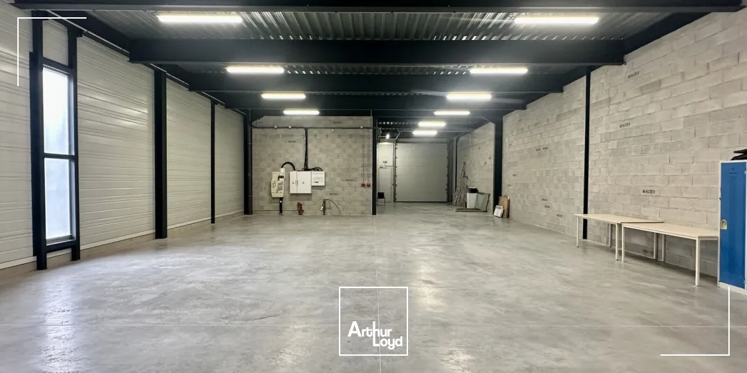 Locaux d'activité & Entrepôts - Vente - ROUSSET - 13790 - 578-578 - 7888840