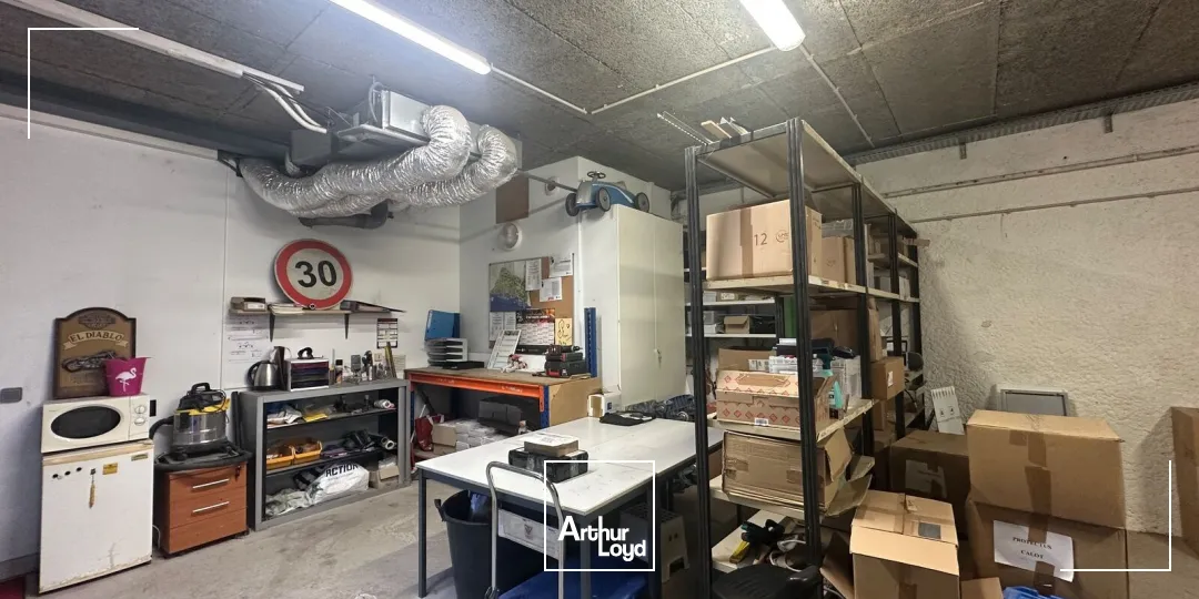Locaux d'activité & Entrepôts - Location - VENELLES - 13770 - 120-120 - 7889282