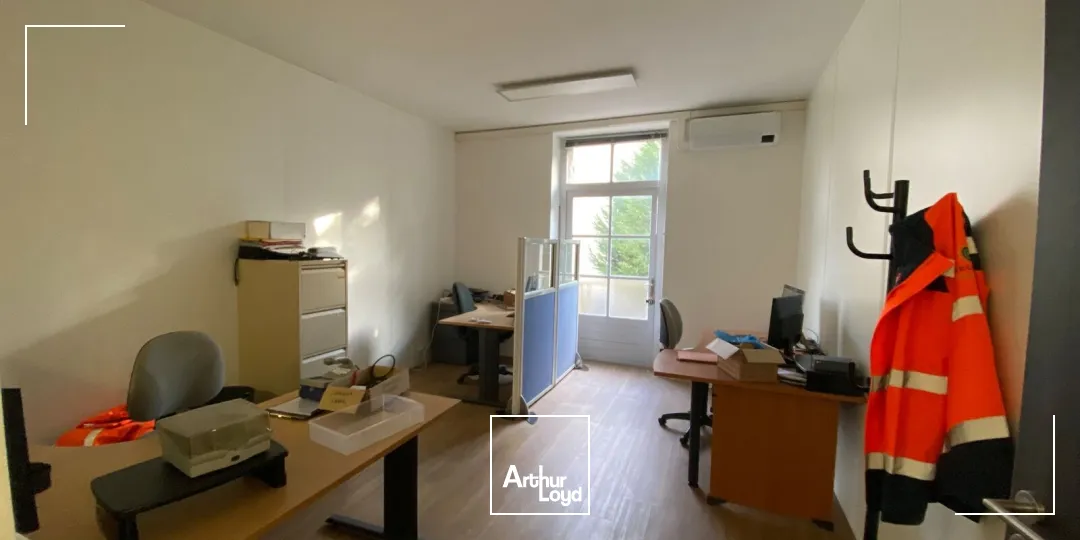 Bureaux - Location - SALON DE PROVENCE - 13300 - 74.82-221.37 - 7889331