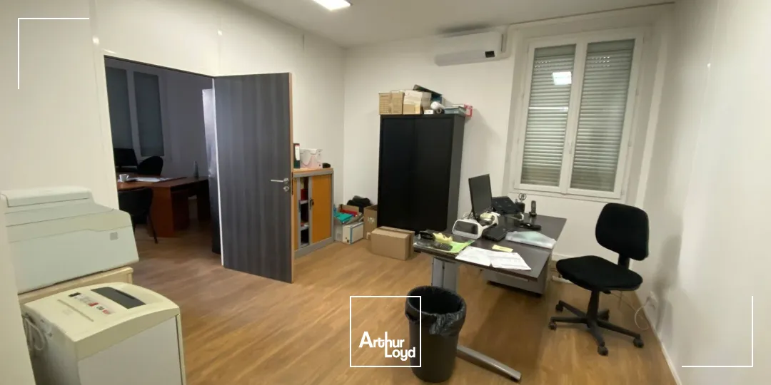 Bureaux - Location - SALON DE PROVENCE - 13300 - 74.82-221.37 - 7889338