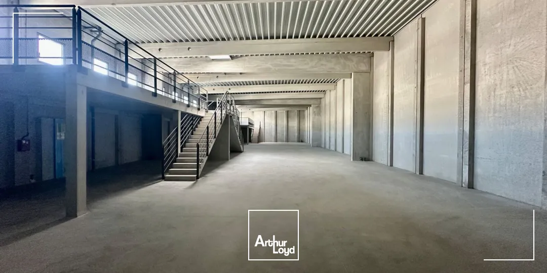 Locaux d'activité & Entrepôts - Location - LES PENNES MIRABEAU - 13170 - 199-606 - 7889347