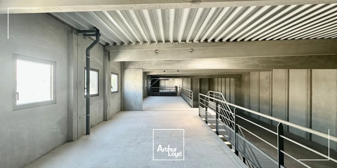Locaux d'activité & Entrepôts - Location - LES PENNES MIRABEAU - 13170 - 199-606 - 7889353