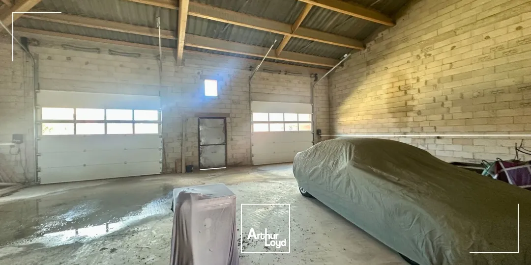 Locaux d'activité & Entrepôts - Location - TRETS - 13530 - 63-405 - 7889626