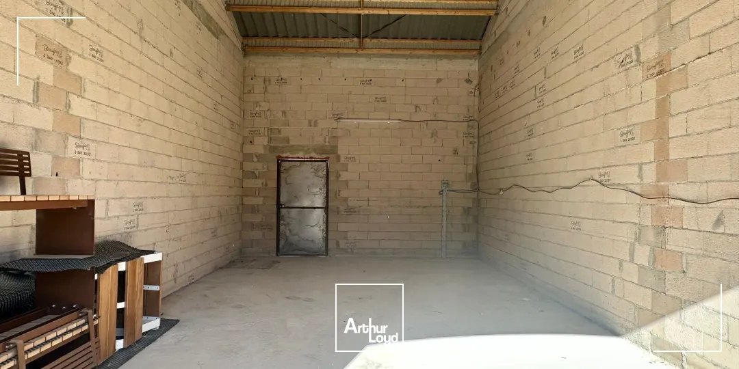 Locaux d'activité & Entrepôts - Location - TRETS - 13530 - 63-405 - 7889621