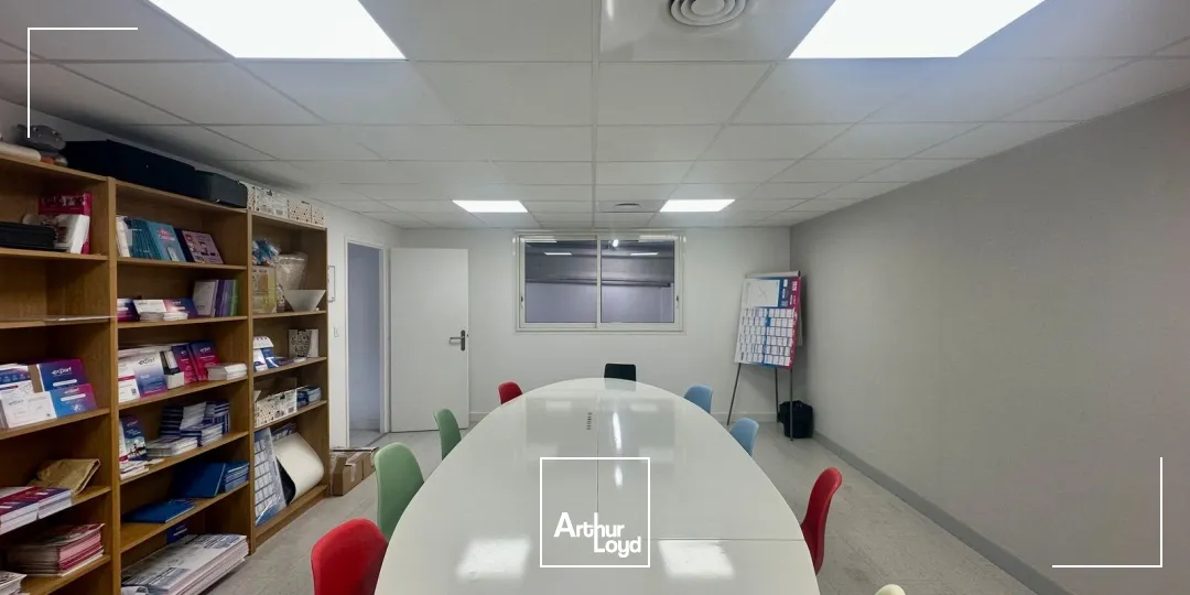 Locaux d'activité & Entrepôts - Vente - AIX EN PROVENCE - 13290 - 384-384 - 7889658