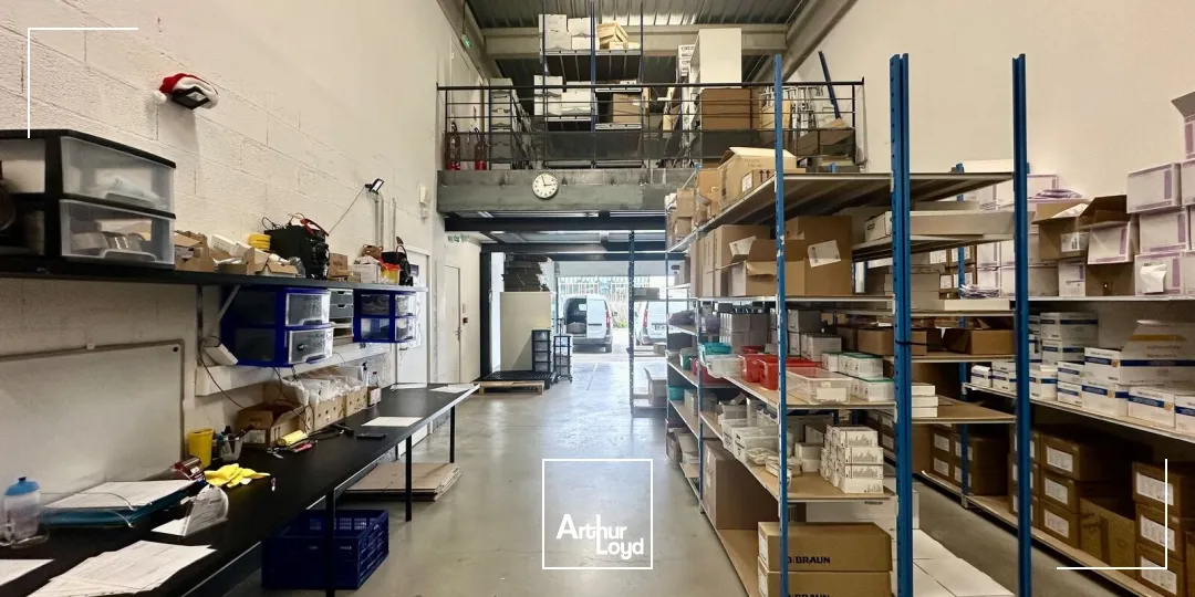 Locaux d'activité & Entrepôts - Vente - AIX EN PROVENCE - 13290 - 384-384 - 7889661