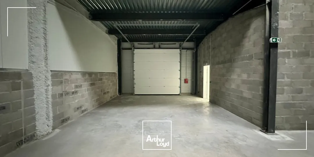 Locaux d'activité & Entrepôts - Location - BOUC BEL AIR - 13320 - 262.12-1052.48 - 7890026