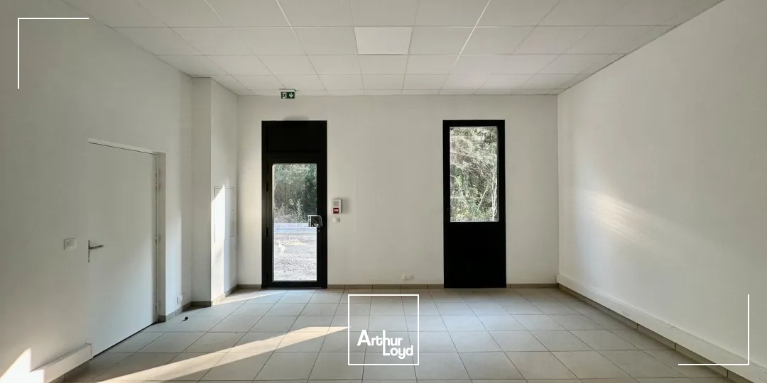 Locaux d'activité & Entrepôts - Location - BOUC BEL AIR - 13320 - 299.83-899.61 - 7890031