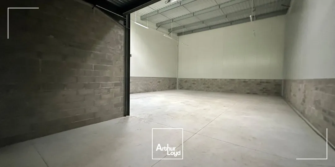 Locaux d'activité & Entrepôts - Location - BOUC BEL AIR - 13320 - 299.83-899.61 - 7890032