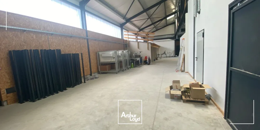 Locaux d'activité & Entrepôts - Location - SALON DE PROVENCE - 13300 - 766-766 - 7890043
