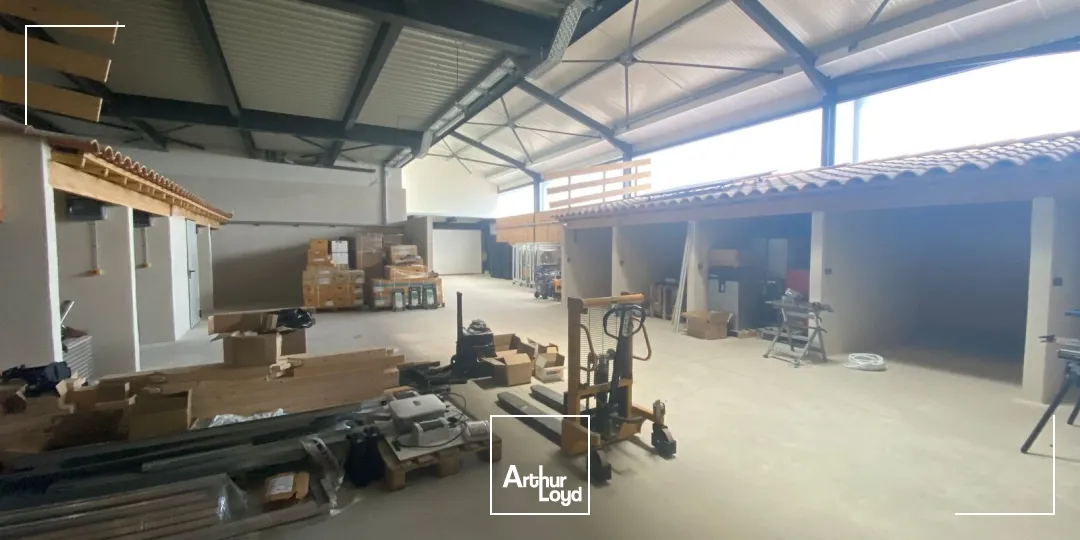 Locaux d'activité & Entrepôts - Location - SALON DE PROVENCE - 13300 - 766-766 - 7890042