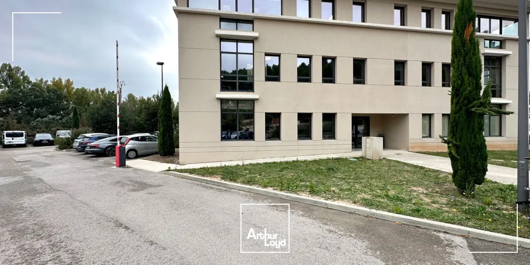 Bureaux - Vente - CHATEAUNEUF LE ROUGE - 13790 - 113.5-113.5 - 7890237