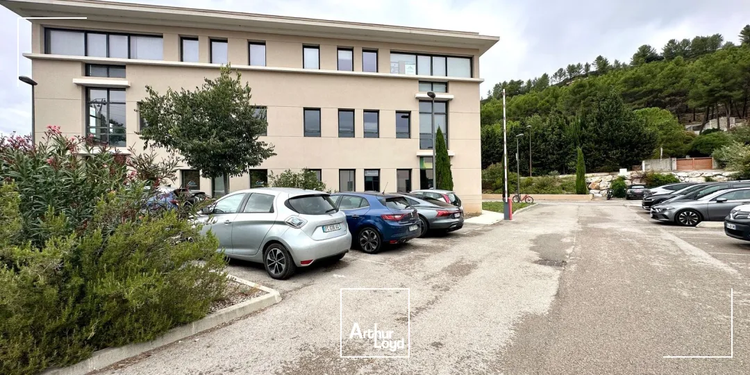 Bureaux - Vente - CHATEAUNEUF LE ROUGE - 13790 - 113.5-113.5 - 7890241