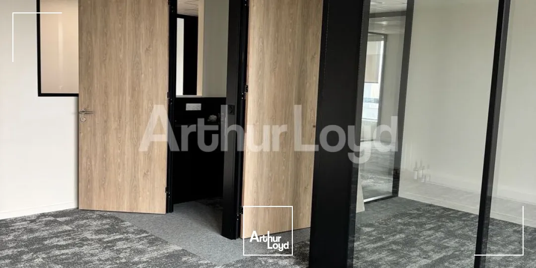 Locaux d'activité & Entrepôts - Location - AVELIN - 59710 - 684-684 - 7892022