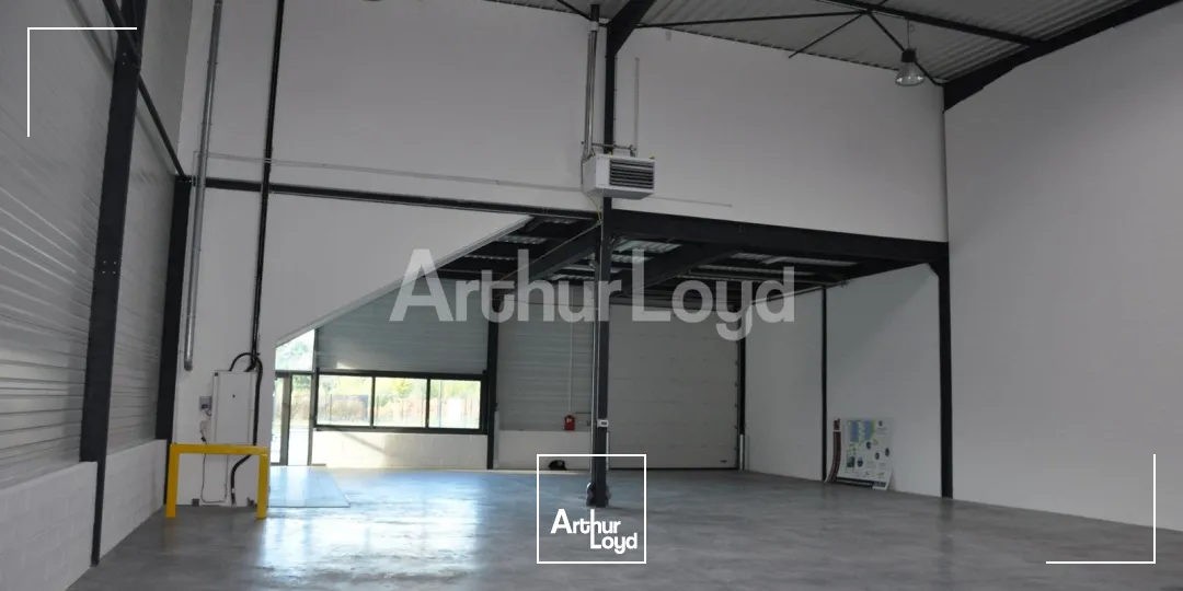 Locaux d'activité & Entrepôts - Location - CROIX - 59170 - 599-2179 - 7892108