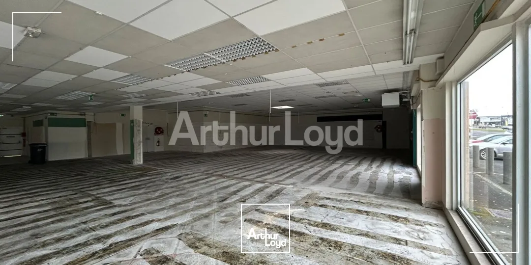 Locaux commerciaux - Location - CAMBRAI - 59400 - 275-275 - 7892384