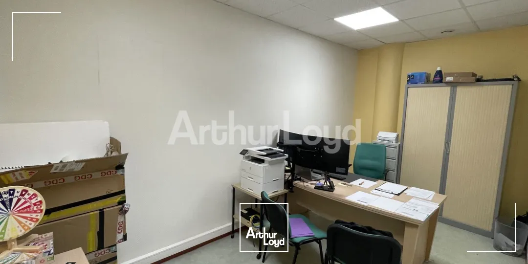 Locaux commerciaux - Location - MAUBEUGE - 59600 - 135-135 - 7892905