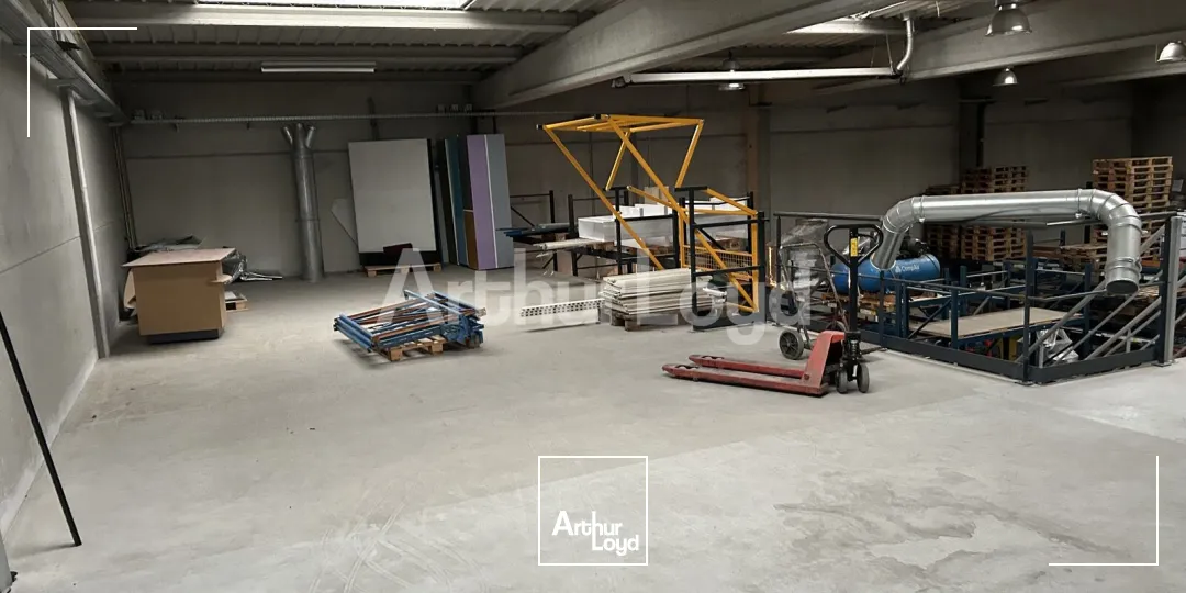 Locaux d'activité & Entrepôts - Location - HALLENNES LEZ HAUBOURDIN - 59320 - 930-930 - 7893239