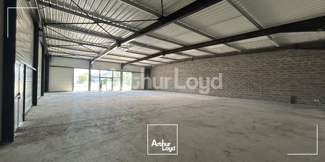 Locaux commerciaux - Location - LYS LEZ LANNOY - 59390 - 384-884 - 7894257