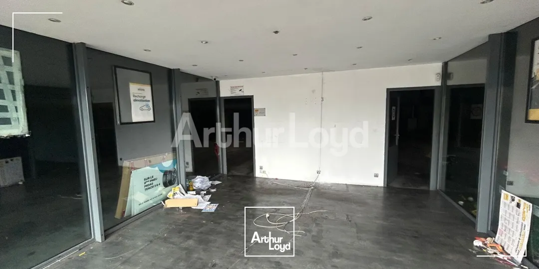 Locaux commerciaux - Location - LYS LEZ LANNOY - 59390 - 384-884 - 7894264