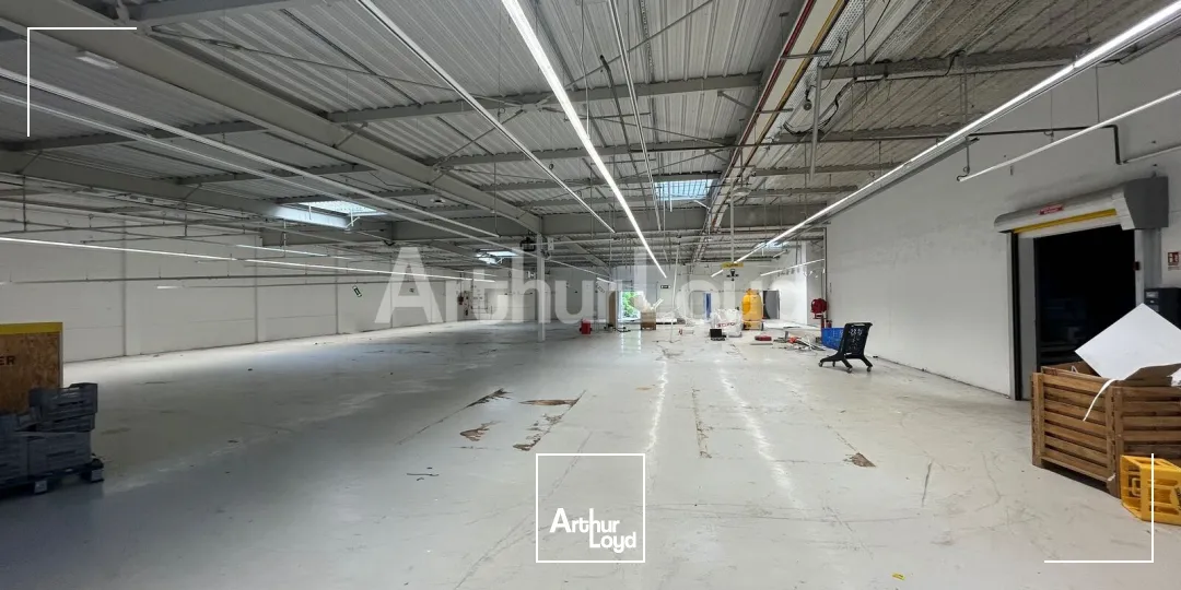 Locaux commerciaux - Location - FOUQUIERES LES BETHUNE - 62232 - 1600-1600 - 7895052